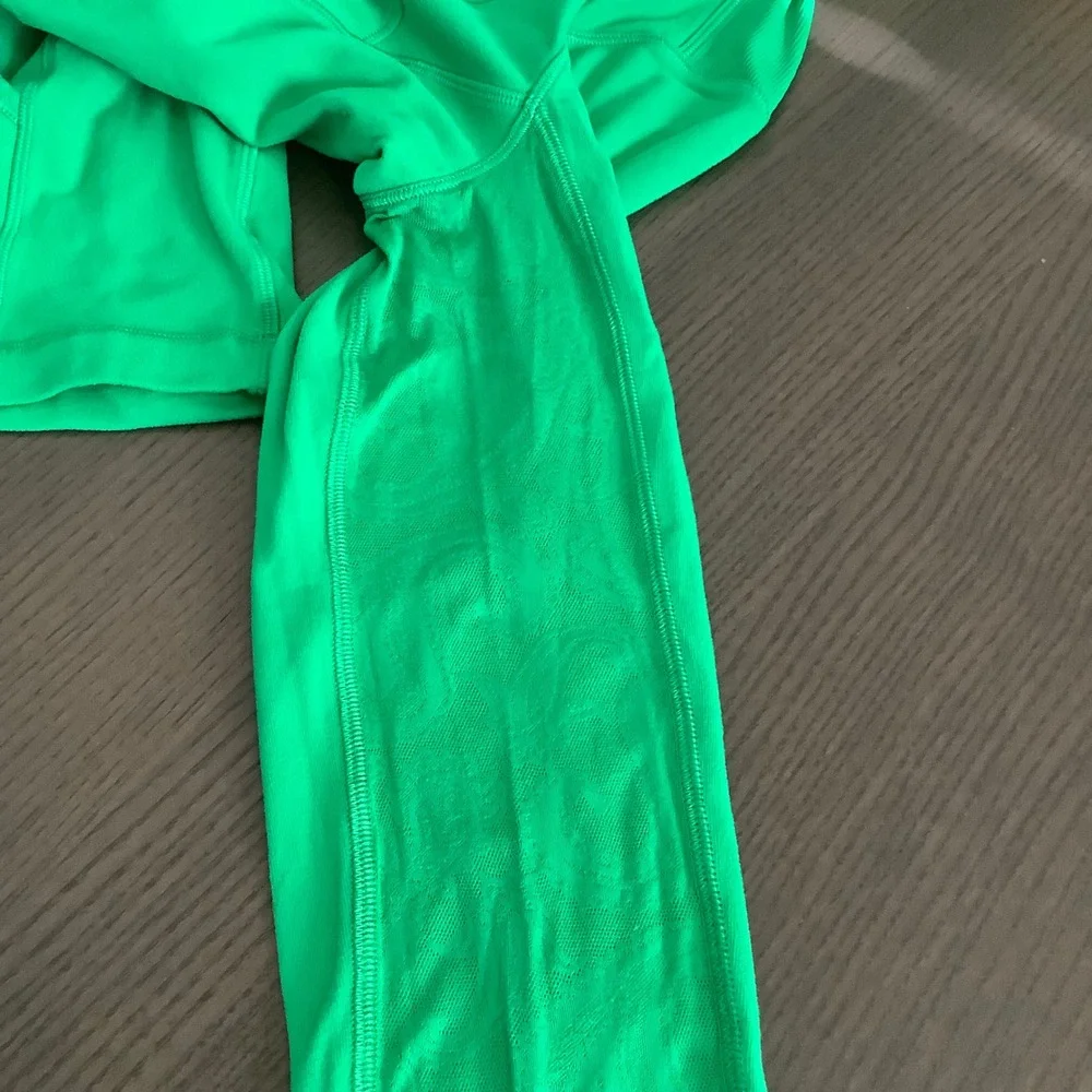 Lululemon Star Runner 1/2 Zip Green Paisley Mesh Back Pullover Thumbholes Womens